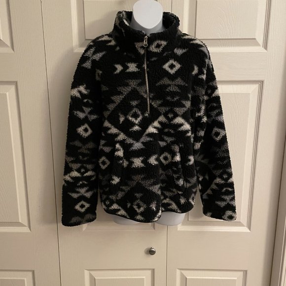 Black/Gray/White Aztec Sherpa Pullover - Picture 3 of 5